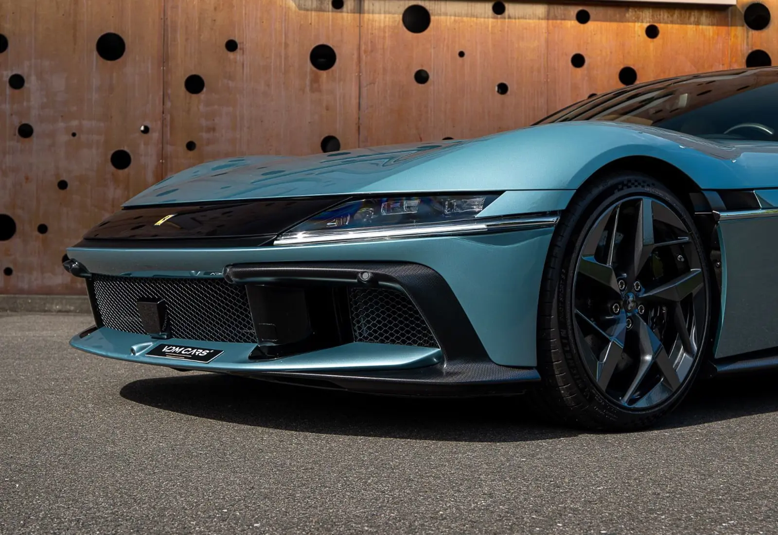 Ferrari 12Cilindri * MATT Carbon * VOLL * LP 565.205,- * Neu - 169240