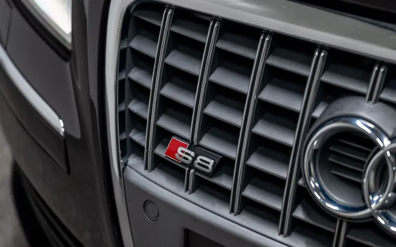 Audi S8 5.2 quattro * MASSAGE * LUFTFEDERUNG * CARBON *  - 133400