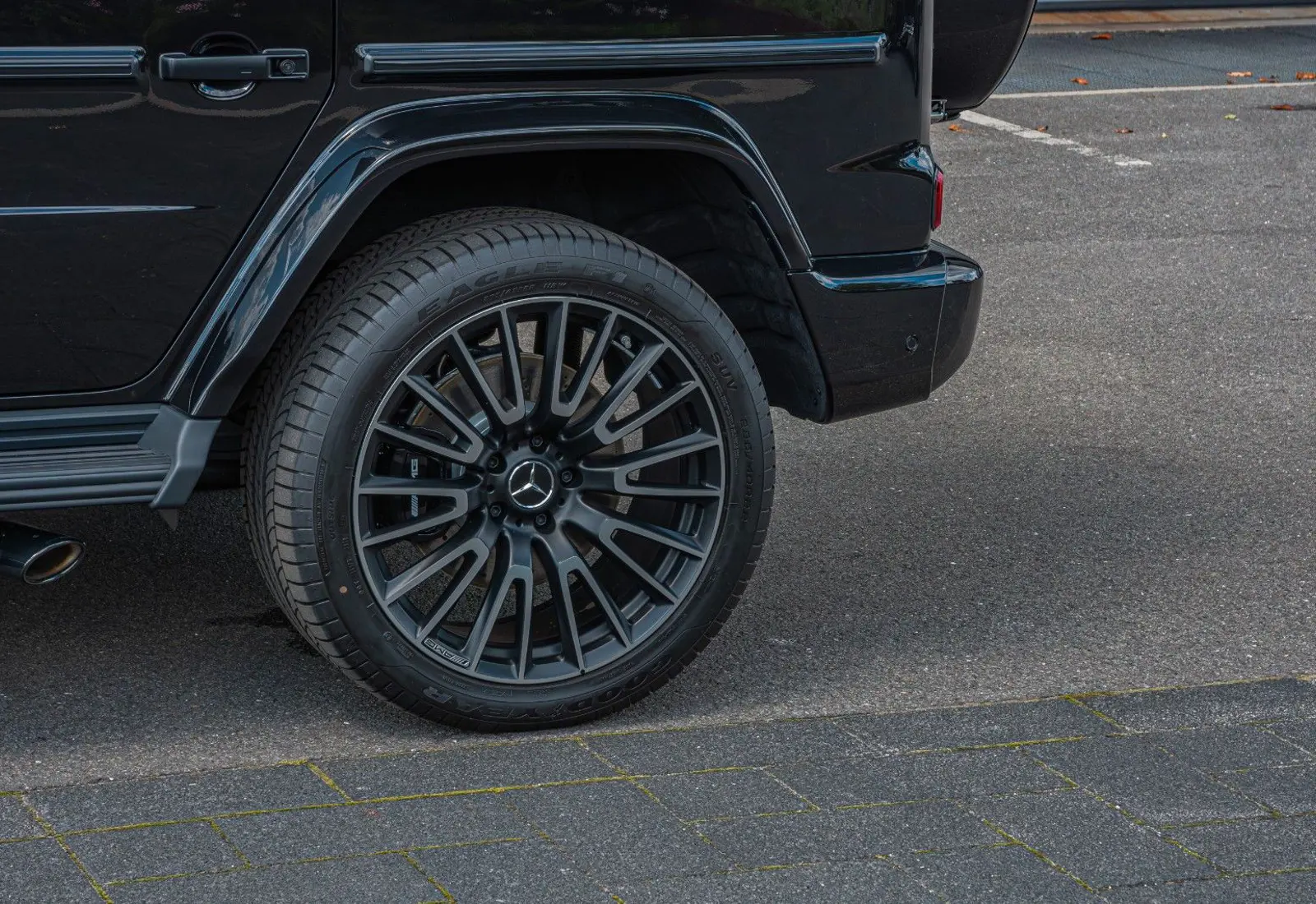 Mercedes-Benz G 63 AMG * PROD.25 * A22 * CARBON * NIGHT * SUPERIOR * BURM - 110174