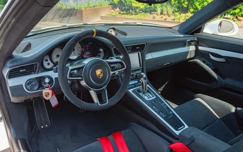 Porsche 911 GT3 RS * 923 KM * 1. BESITZER * PCCB * CARBON * MWST - 104631
