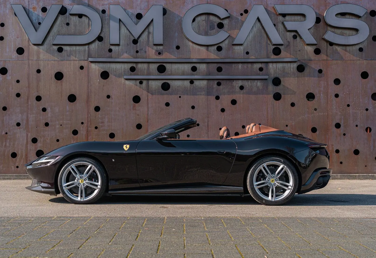 Ferrari Roma Spider * SPECIAL COLOR * VENT * VOLL * LP €345.000 - 167812