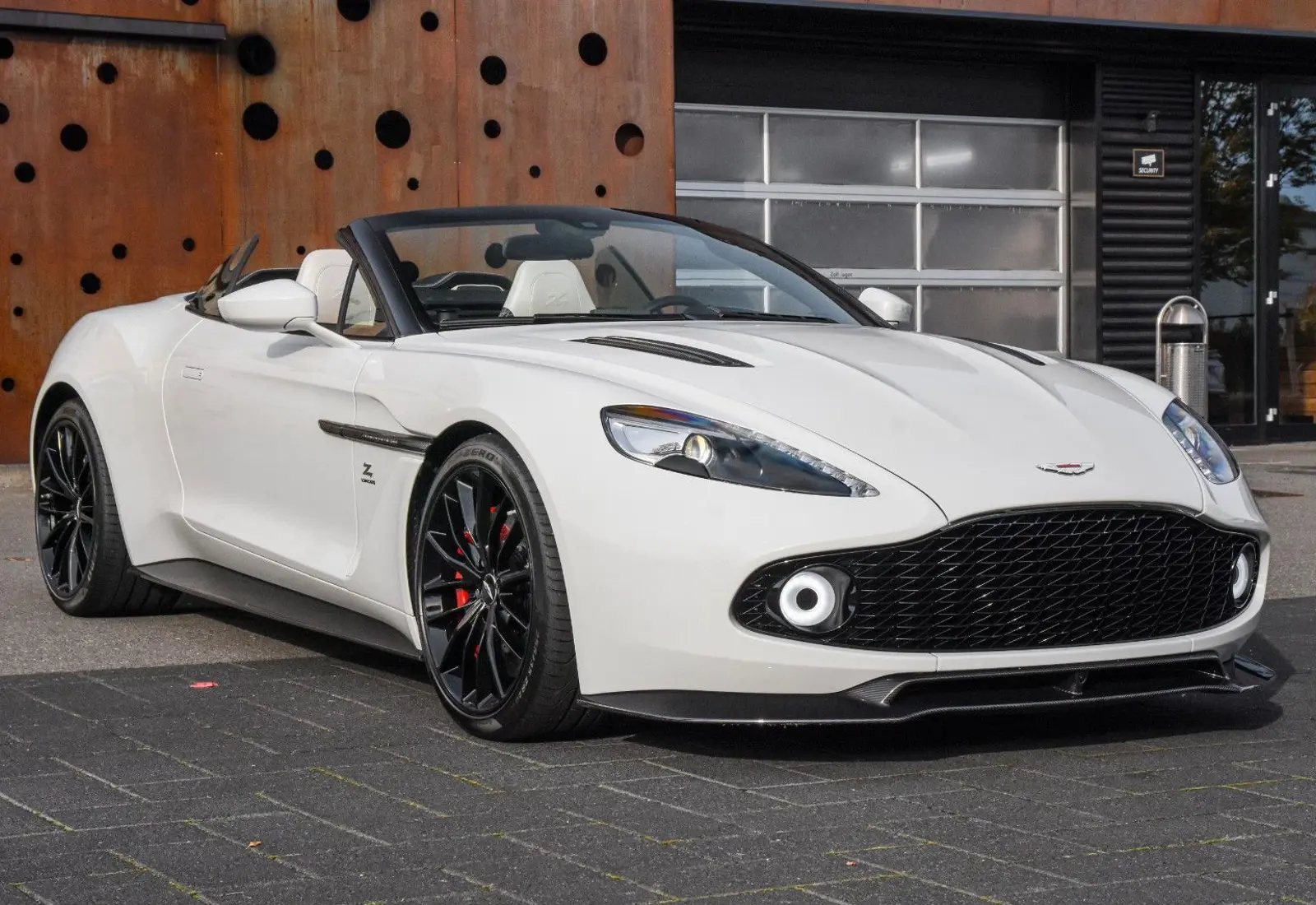 Aston Martin Vanquish Zagato Volante * 1 OF 99 * ONLY 7.000KM *  - 58149