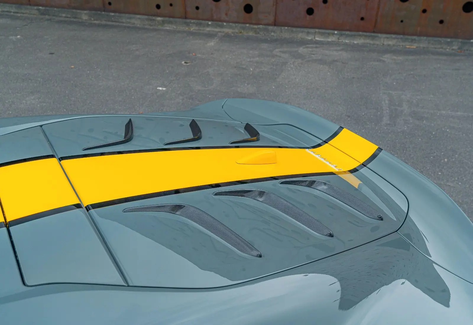 Ferrari 812 Competizione * 1 of 8 color ! * GRIGIO MEDIO *  - 137999