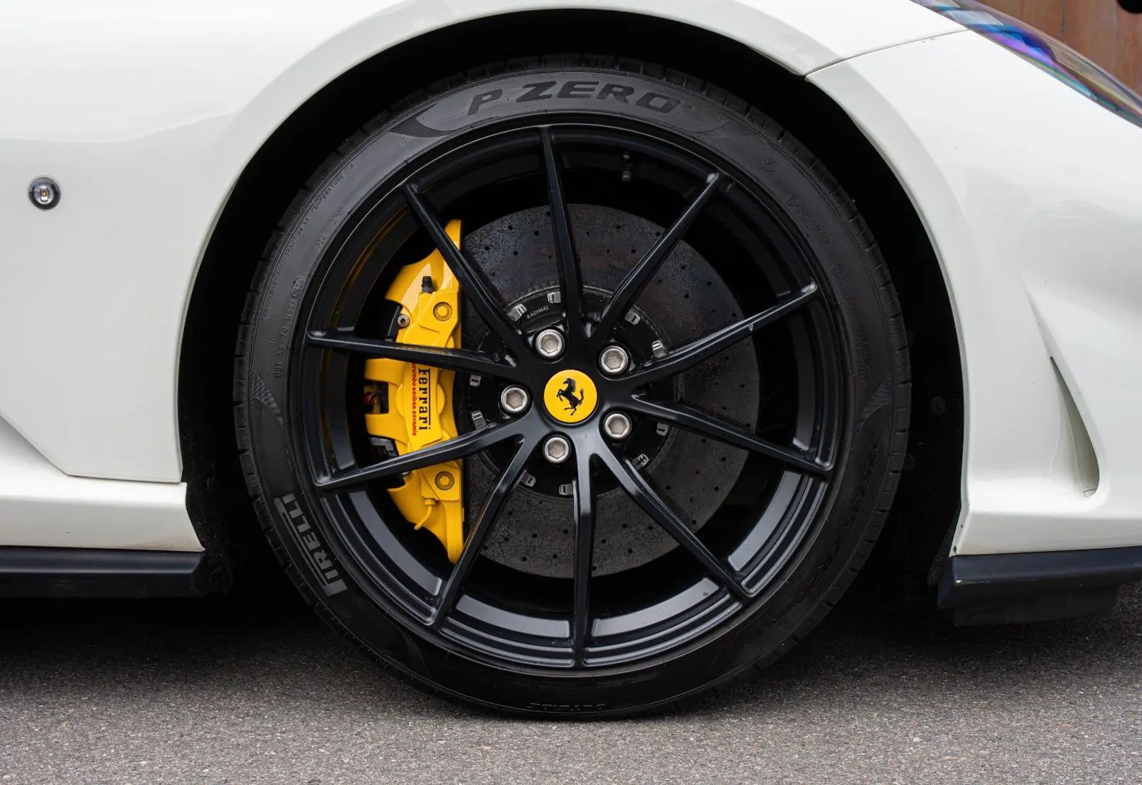 Ferrari 812 Superfast * CARBON SEATS * NEW SERVICE *  - 114388