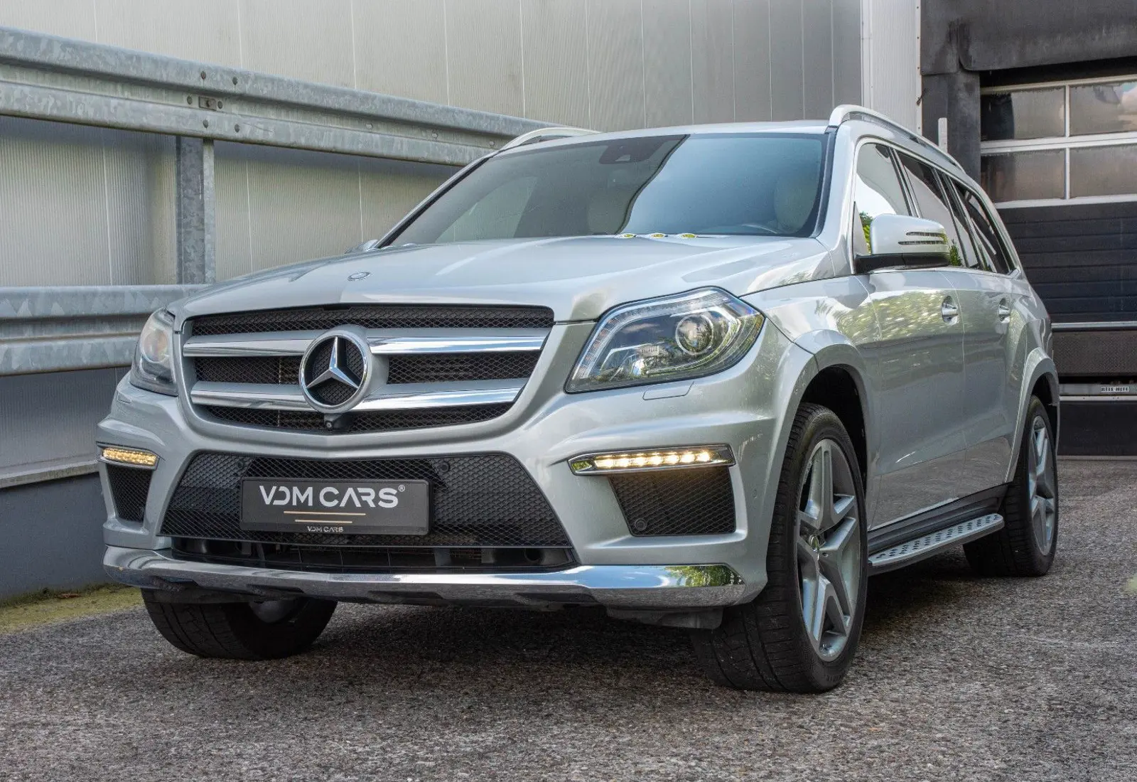 Mercedes-Benz GL 350 BlueTec 4M * AMG LINE * 7-SITZ * 360 * HARMAN *  - 114294