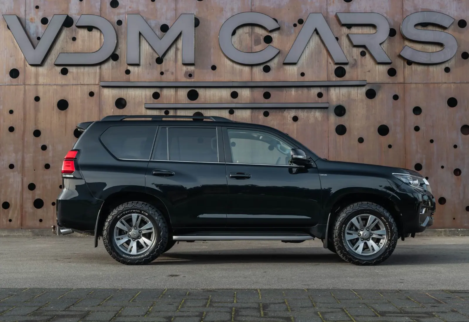 Toyota Land Cruiser 2.8 D-4D Executive * VOLL * 360 * MEMORY - 129149