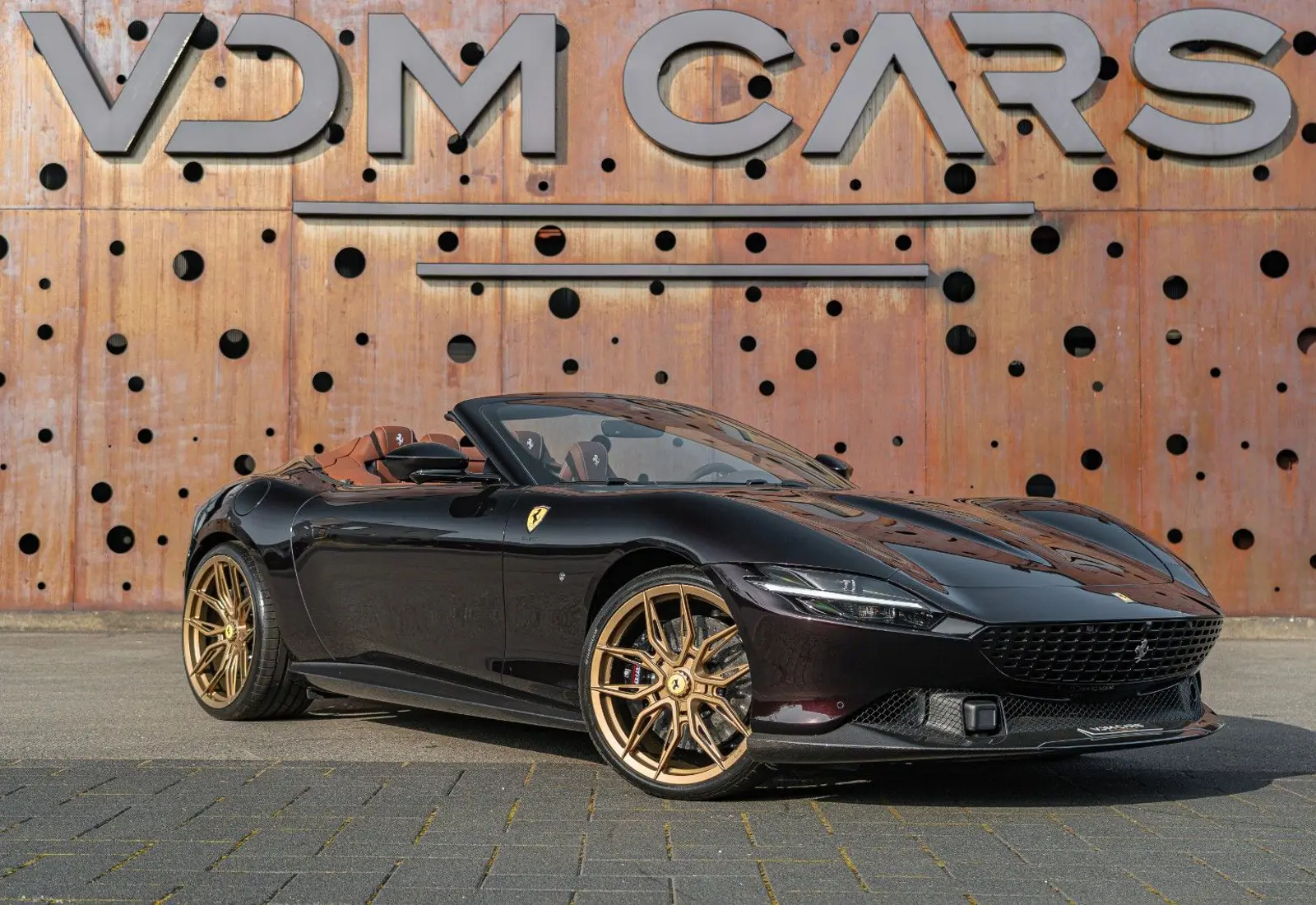 Ferrari Roma Spider * SPECIAL COLOR * ADAS * VENT * 360 * VOLL *  - 136160