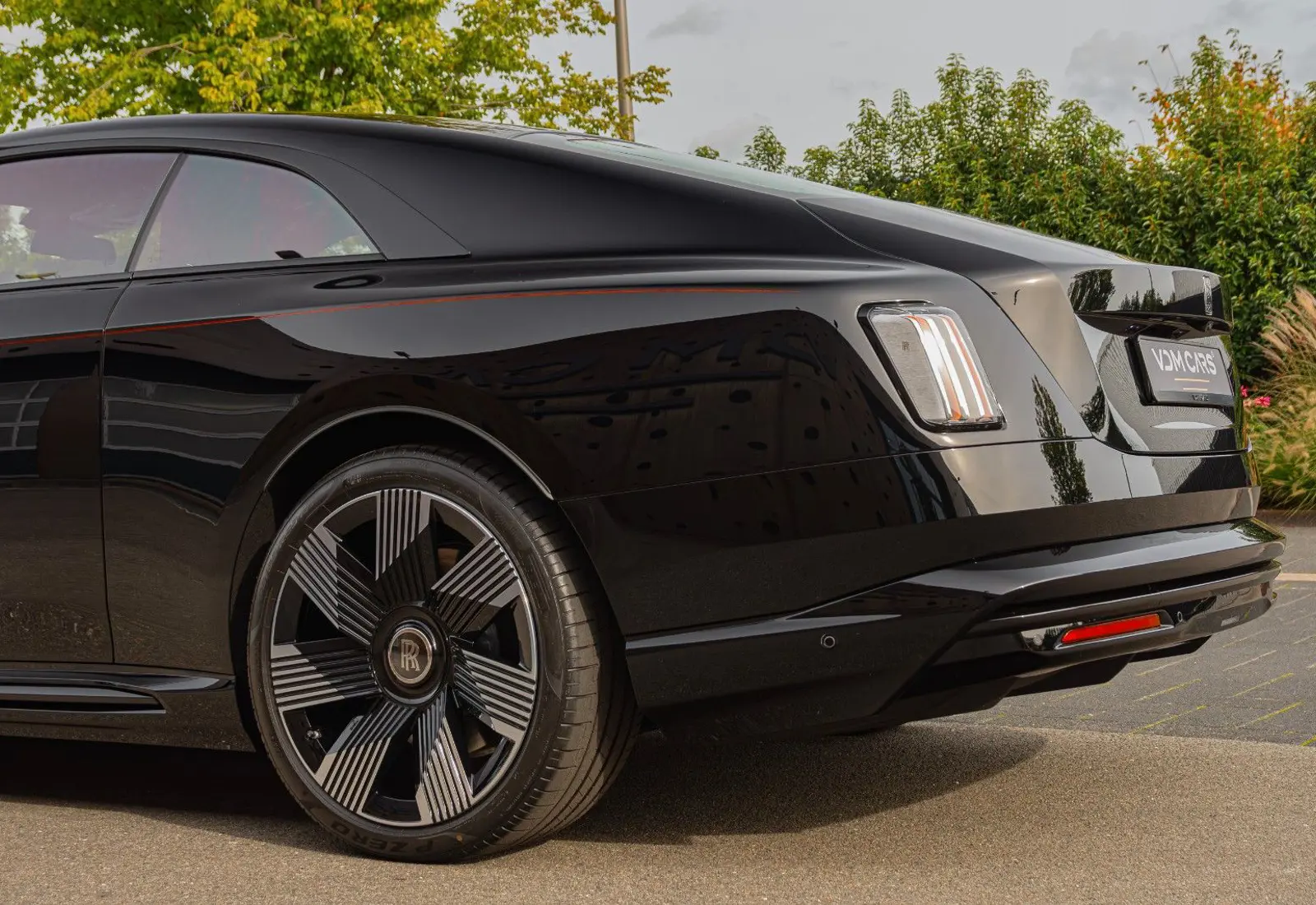 Rolls-Royce Spectre STOCK * STARLIGHT DOOR * MASSAGE * VOLL - 105099