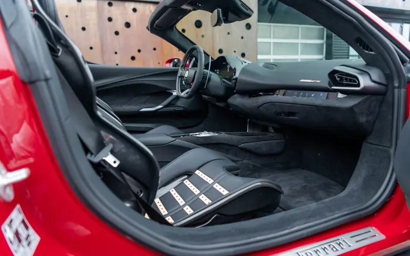 Ferrari 296 GTS * 1.HAND * ACC * CARPLAY * AFS * CONNECT * DAYTONA *  - 152361