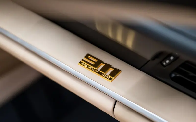 Porsche 911 Targa 4S Heritage Edition * 1 OF 992 * DESIGN *  - 174345