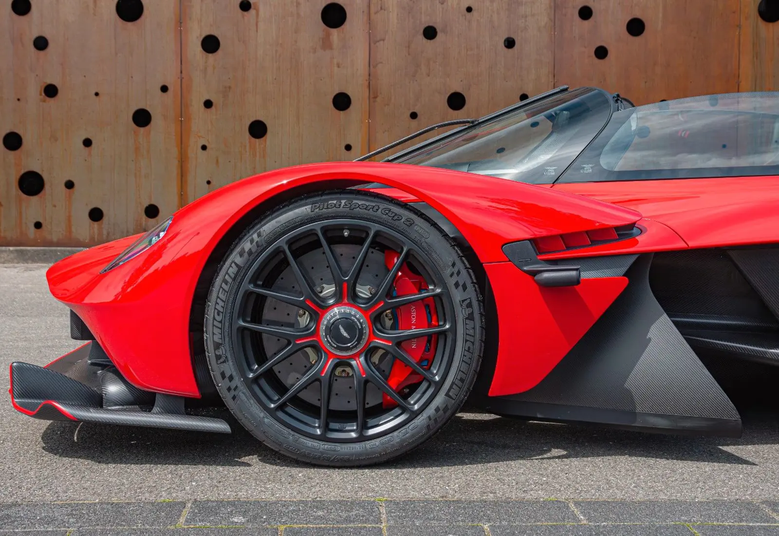 Aston Martin Valkyrie SPIDER * Q-COMMISSION * COLLECTOR PLAN *  - 126210