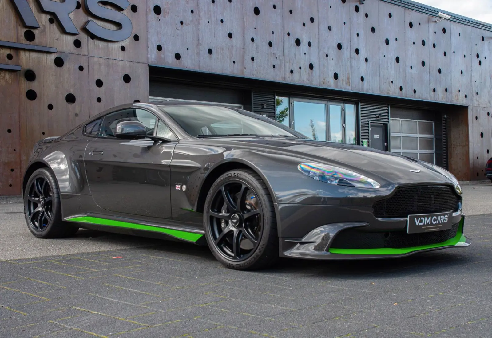 Aston Martin V8 Vantage * GT8 * TITANIUM * MAGNESIUM WHEEL * CARBON *  - 116313