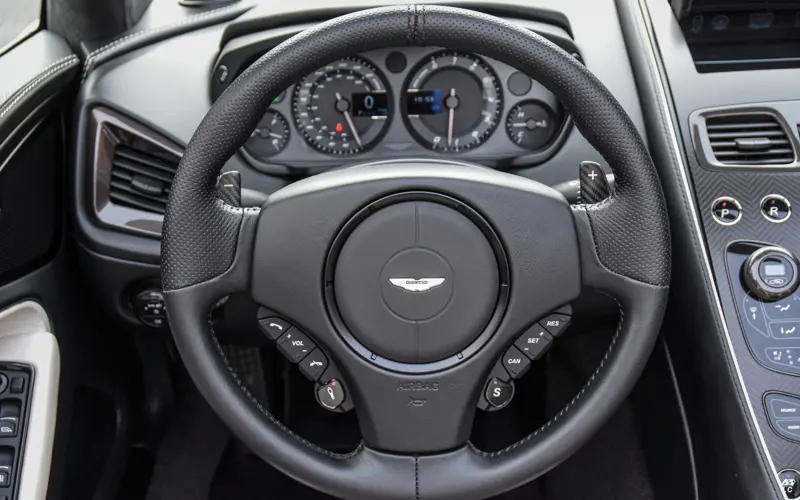 Aston Martin Vanquish Zagato Volante * 1 OF 99 *  - 110740