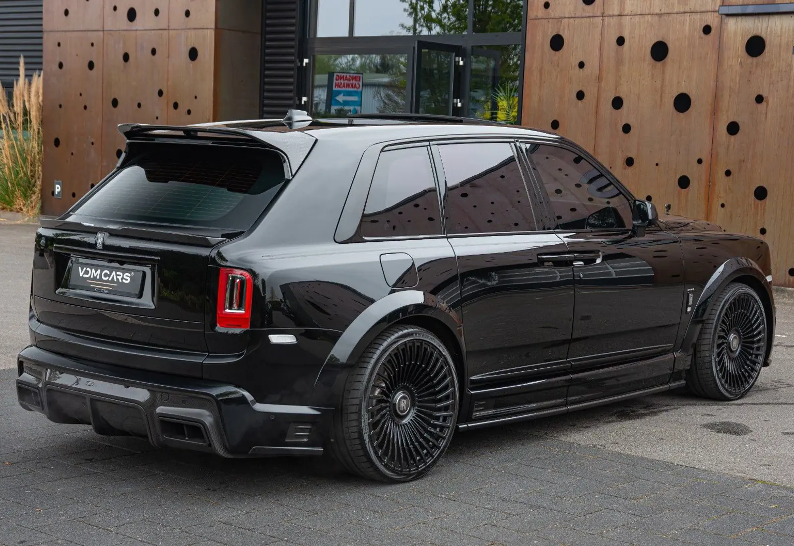 Rolls-Royce Cullinan URBAN WIDETRACK * CARBON * VOSSEN * REAR ENT. - 86339