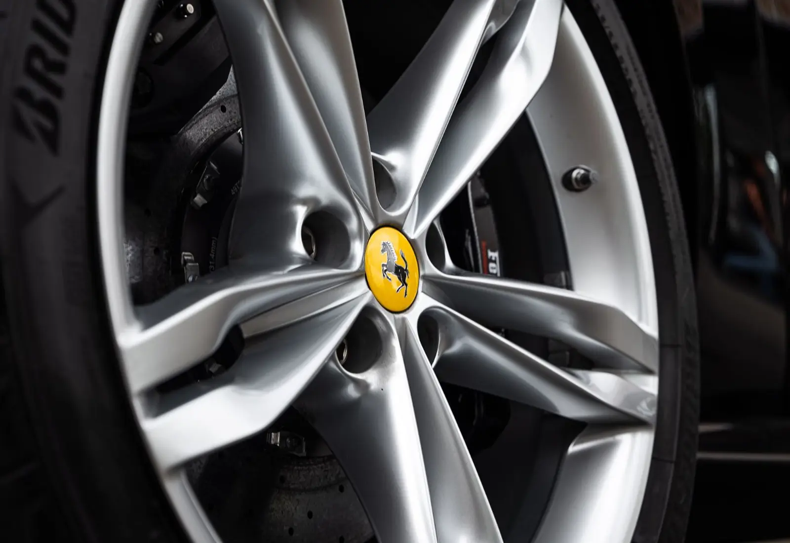 Ferrari Roma Spider * SPECIAL COLOR * VENT * VOLL * LP €345.000 - 171181
