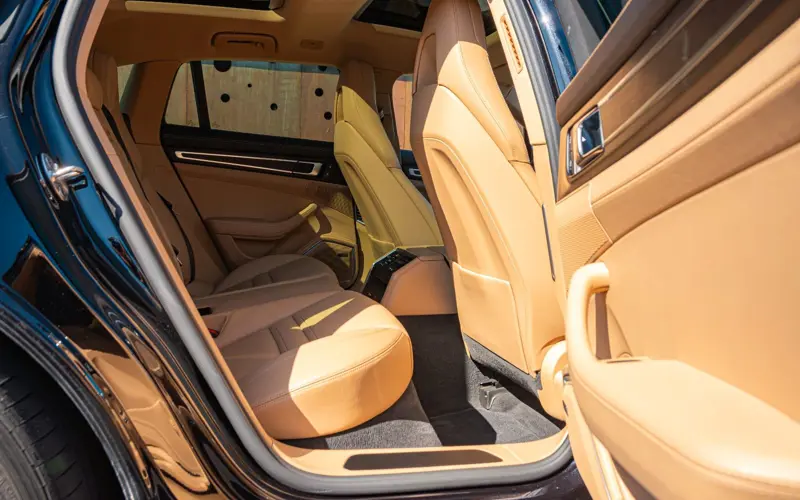 Porsche Panamera Sport Turismo 4 E-Hybrid Platinum Editi - 144991