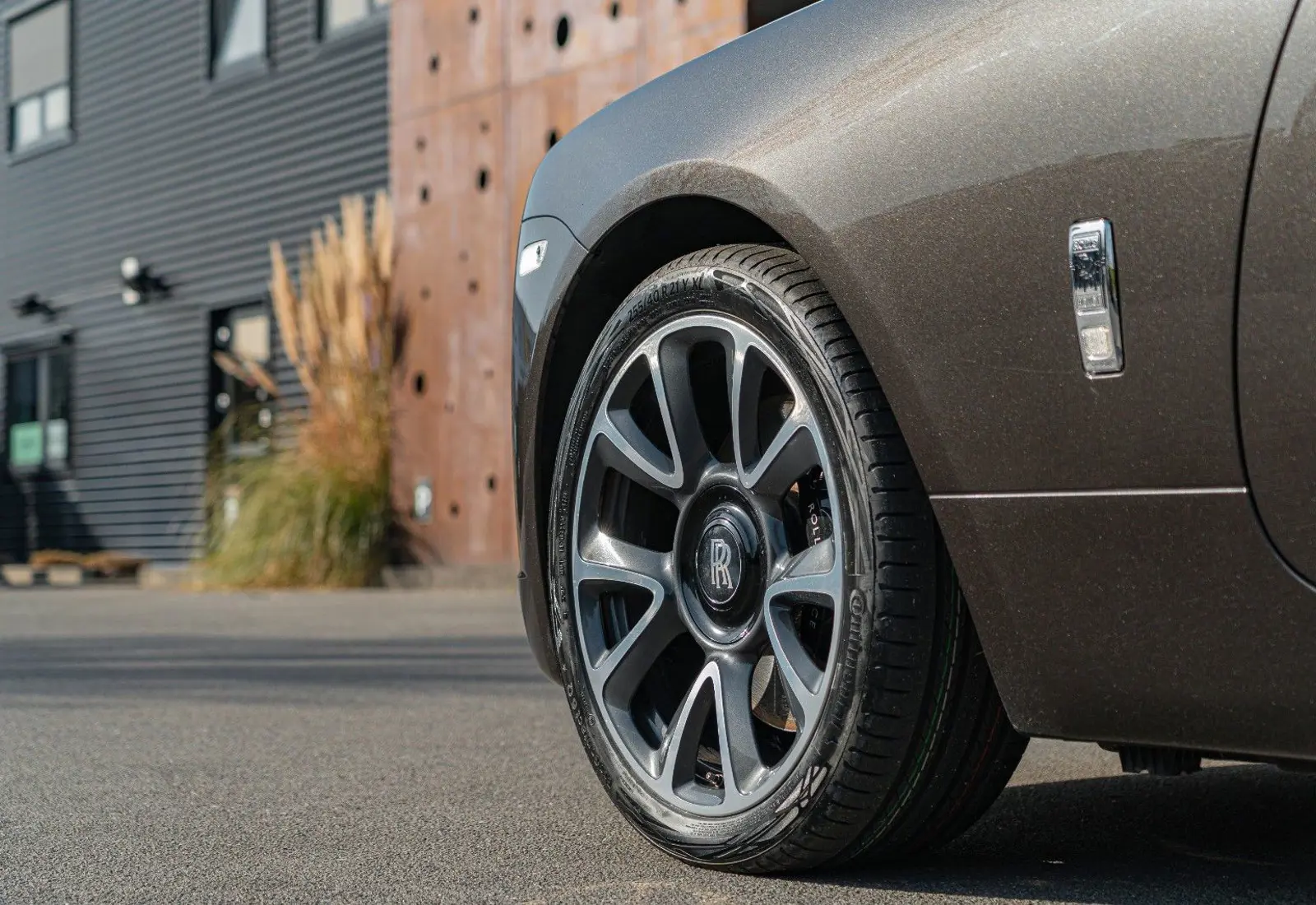 Rolls-Royce Wraith 6.6 V12 * MASSAGE * BESPOKE * DRIVE ASSIST+ *  - 134343