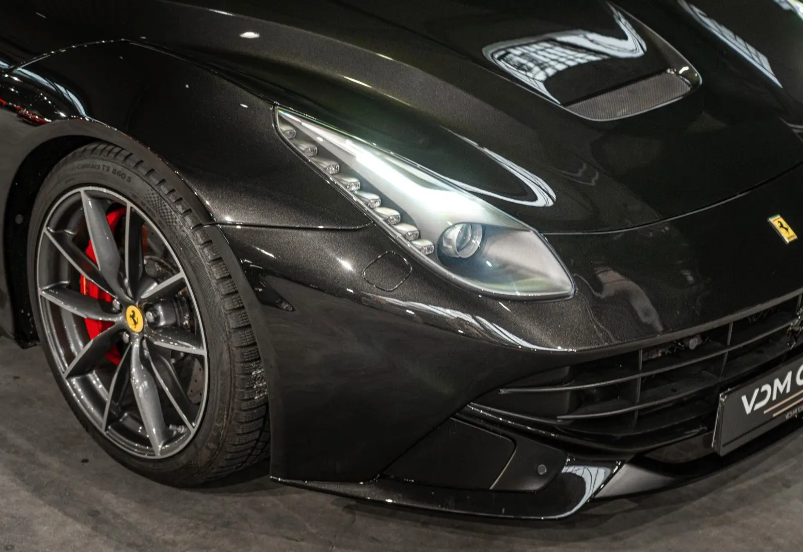 Ferrari F12 Berlinetta * ALCANTARA * CUSTOM * CARBON *  - 135002
