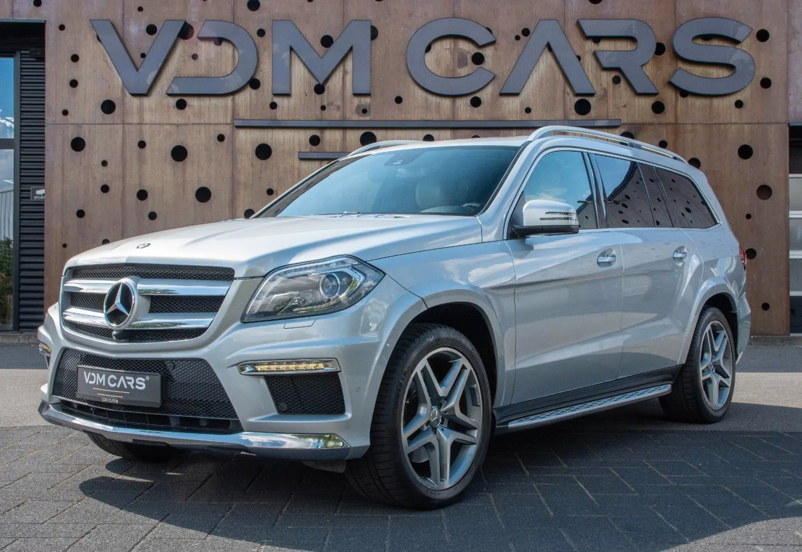 Mercedes-Benz GL 350 BlueTec 4M * AMG LINE * 7-SITZ * 360 * HARMAN *  - 114287