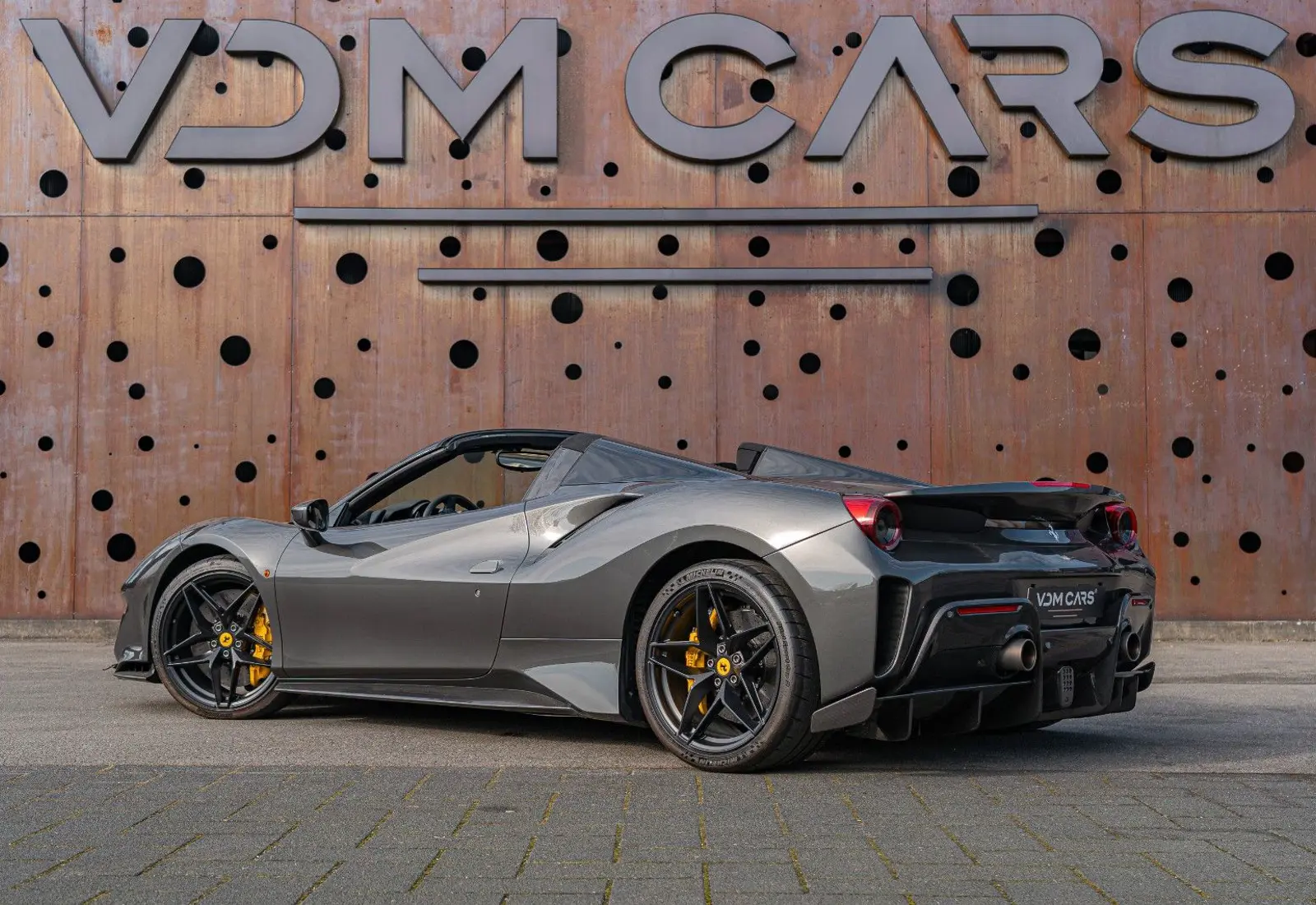 Ferrari 488 Pista Spider * CARBON 12X * 635KM * NEW SERVICE *  - 133204