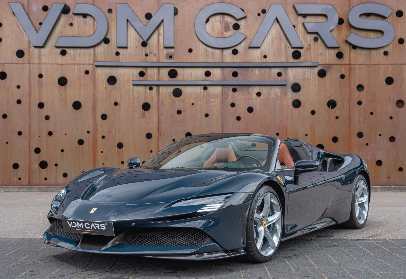 Ferrari SF90 Spider * CARBON(12x) * CARPLAY * LIFT * TWO-TONE *  - 110884