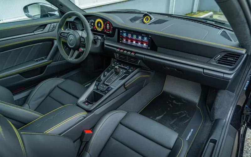Porsche 911 Turbo S * 992.2 * MY26 * SPORTDES * CARBON EXTERIOR - 146922