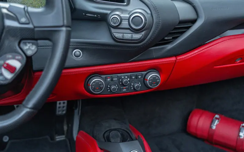 Ferrari 488 Spider * NEW SERVICE * NEW WARRANY FERRARI * PPF - 136951