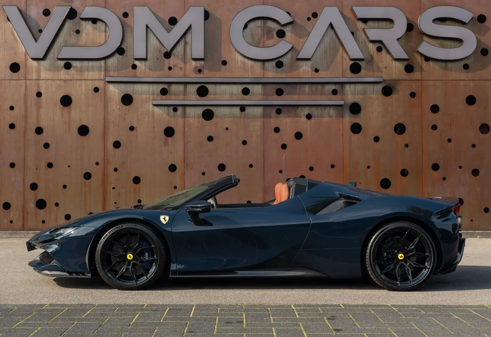 Ferrari SF90 Spider * CARBON(12x) * CARPLAY * LIFT * TWO-TONE *  - 117964