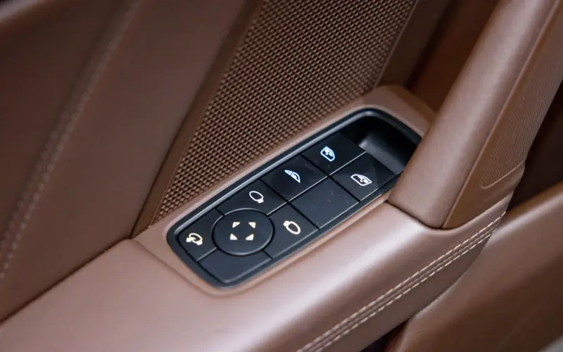 Porsche 911 Turbo S Cabriolet * LIFT * 360 * BELÜFTUNG * ACC *  - 133525