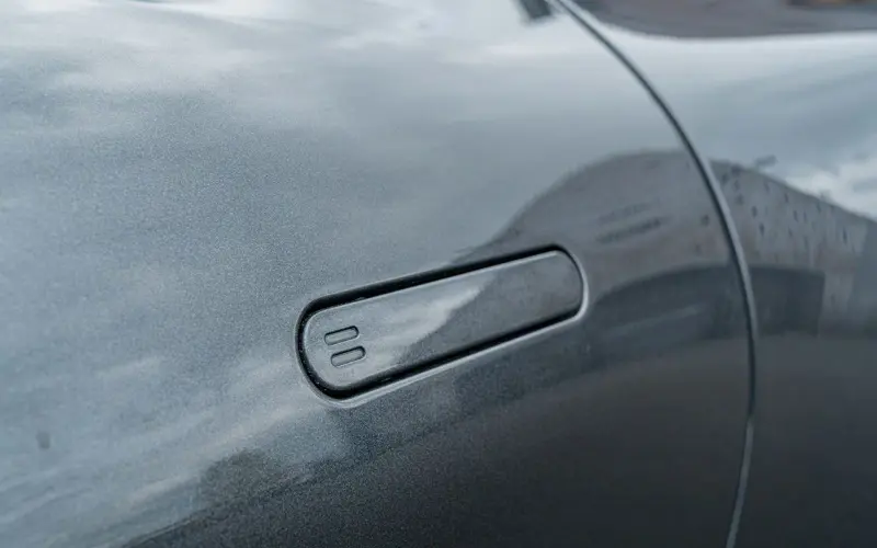 Aston Martin Vanquish Volante * Bowers &amp; Wilkins * Black-Pack *  - 145517