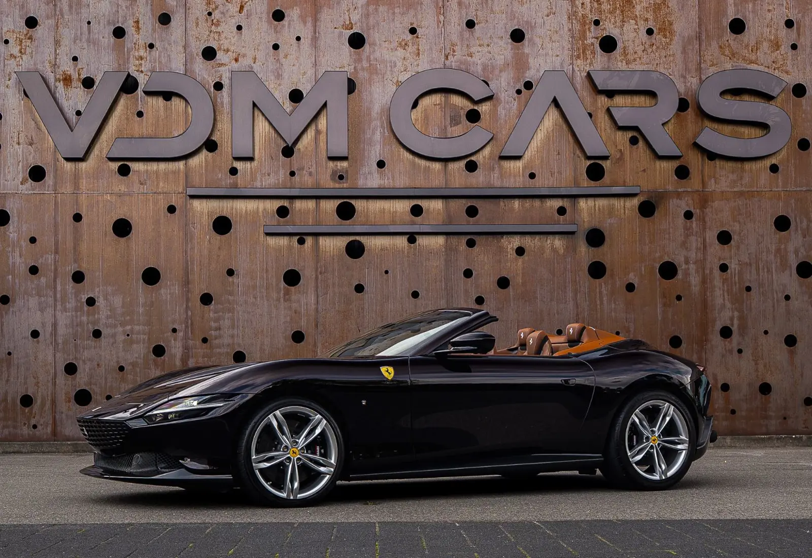 Ferrari Roma Spider * SPECIAL COLOR * VENT * VOLL * LP €345.000 - 171170