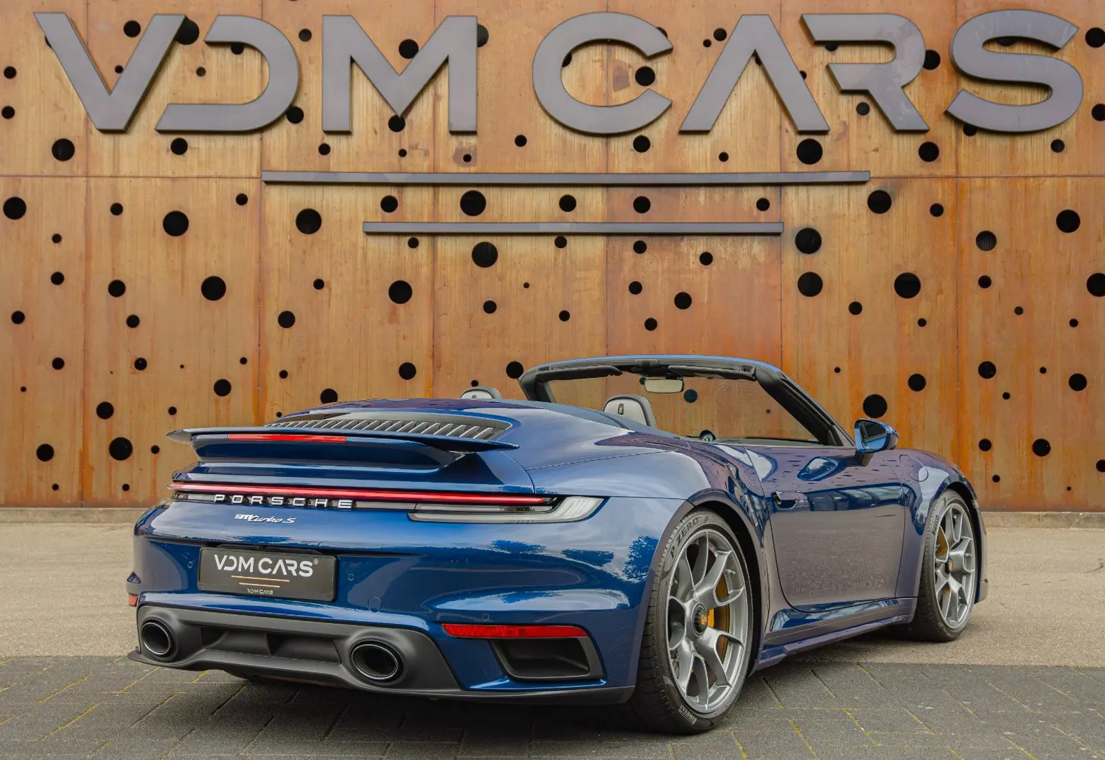 Porsche 911 Turbo S Cabrio * BURMESTER * 360° * MATRIX *  - 71153