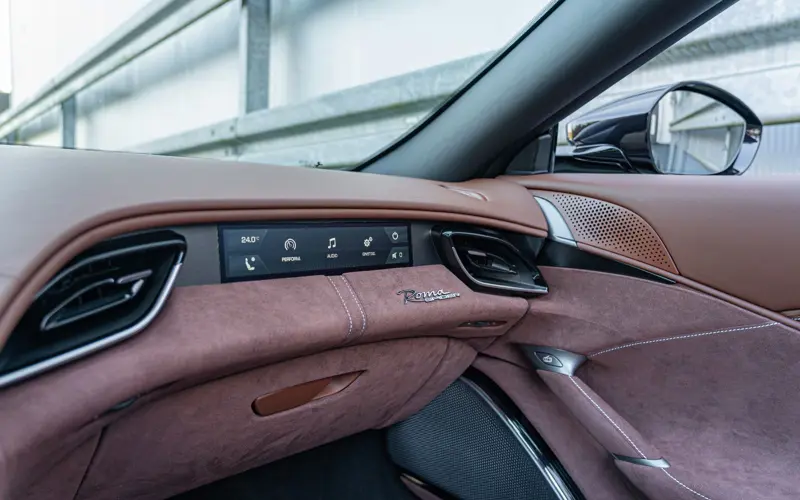 Ferrari Roma Spider * SPECIAL COLOR * ADAS * VENT * 360 * VOLL *  - 136179