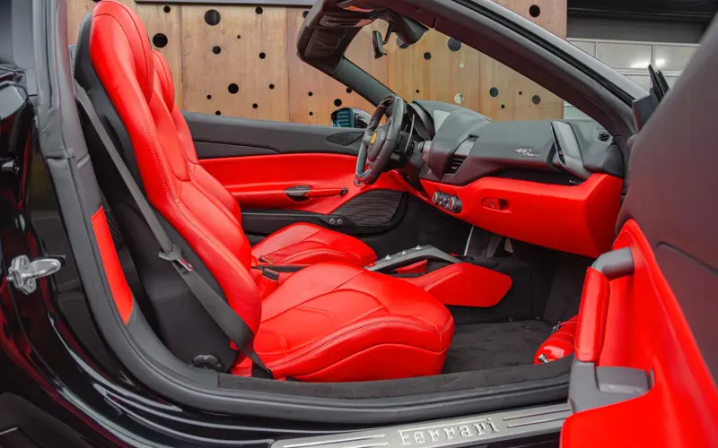 Ferrari 488 Spider * NEW SERVICE * NEW POWER * CAMERA * LEATHER - 105401