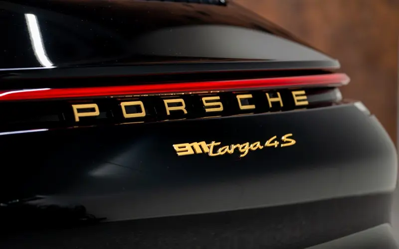 Porsche 911 Targa 4S Heritage Edition * 1 OF 992 * DESIGN *  - 174363
