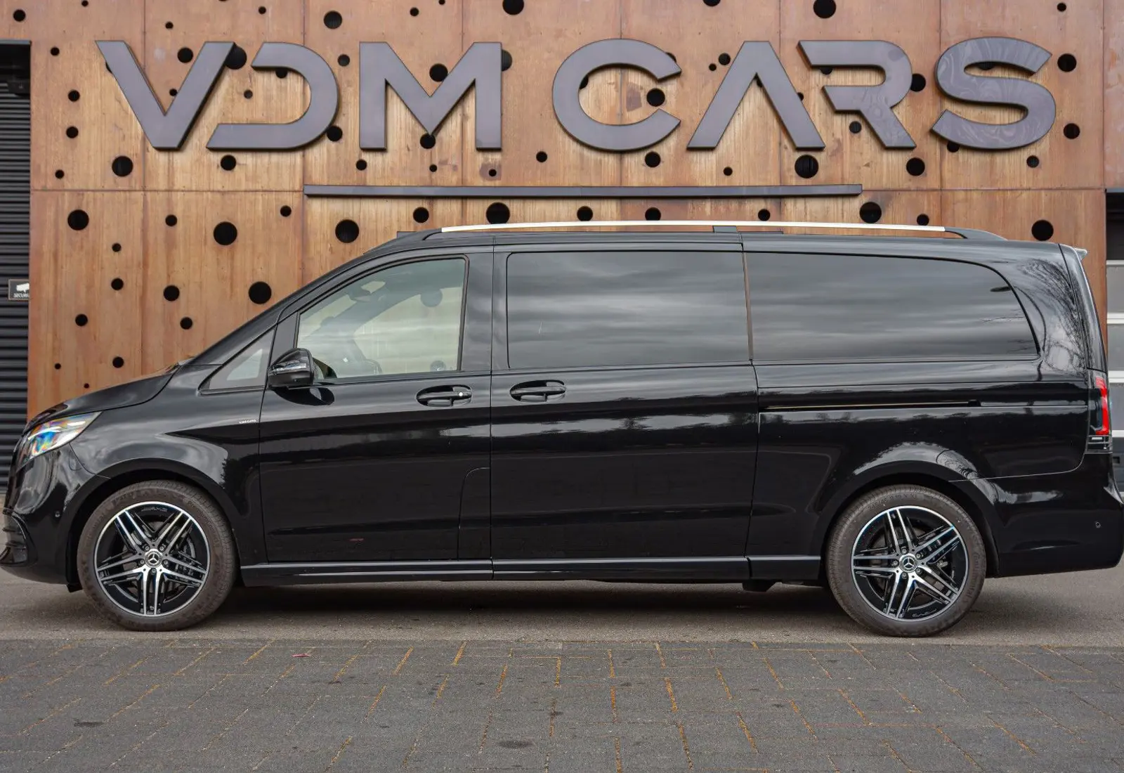 Mercedes-Benz V 300 d EXCLUSIVE L3 * NIGHT * 360 * AMG *  - 105325