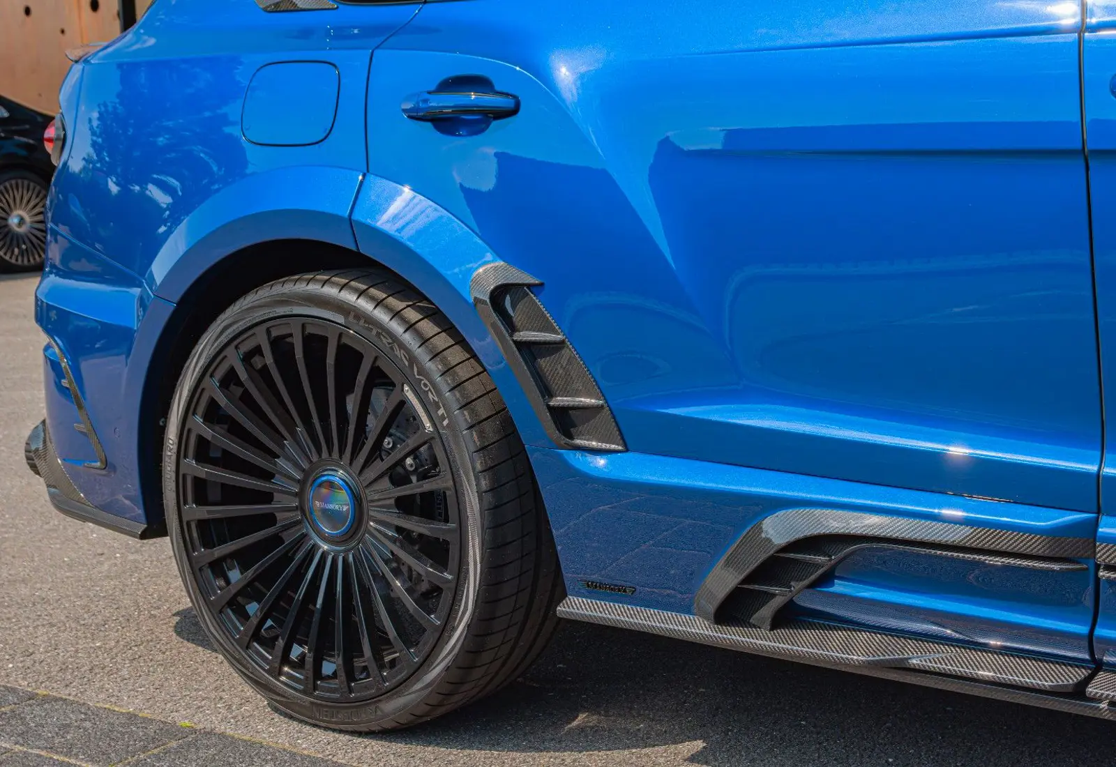 Bentley Bentayga V8 MANSORY * FULL CARBON * CERAMIC BRAKES *  - 55745