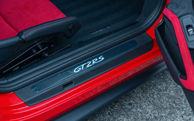 Porsche 911 GT2 RS * WEISSACH * 1.HAND * NUR 732KM * CLUBSPORT - 135842