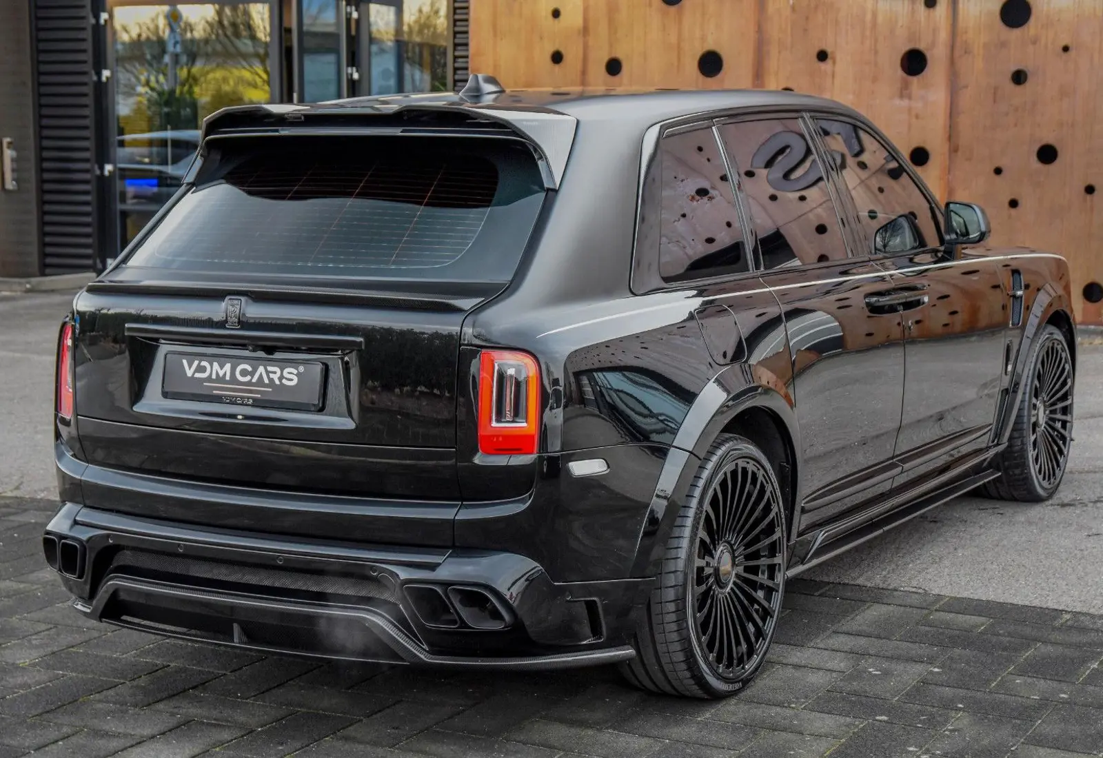 Rolls-Royce Cullinan MANSORY * REAR-ENT * STARLIGHT * NEW SERVICE - 76648