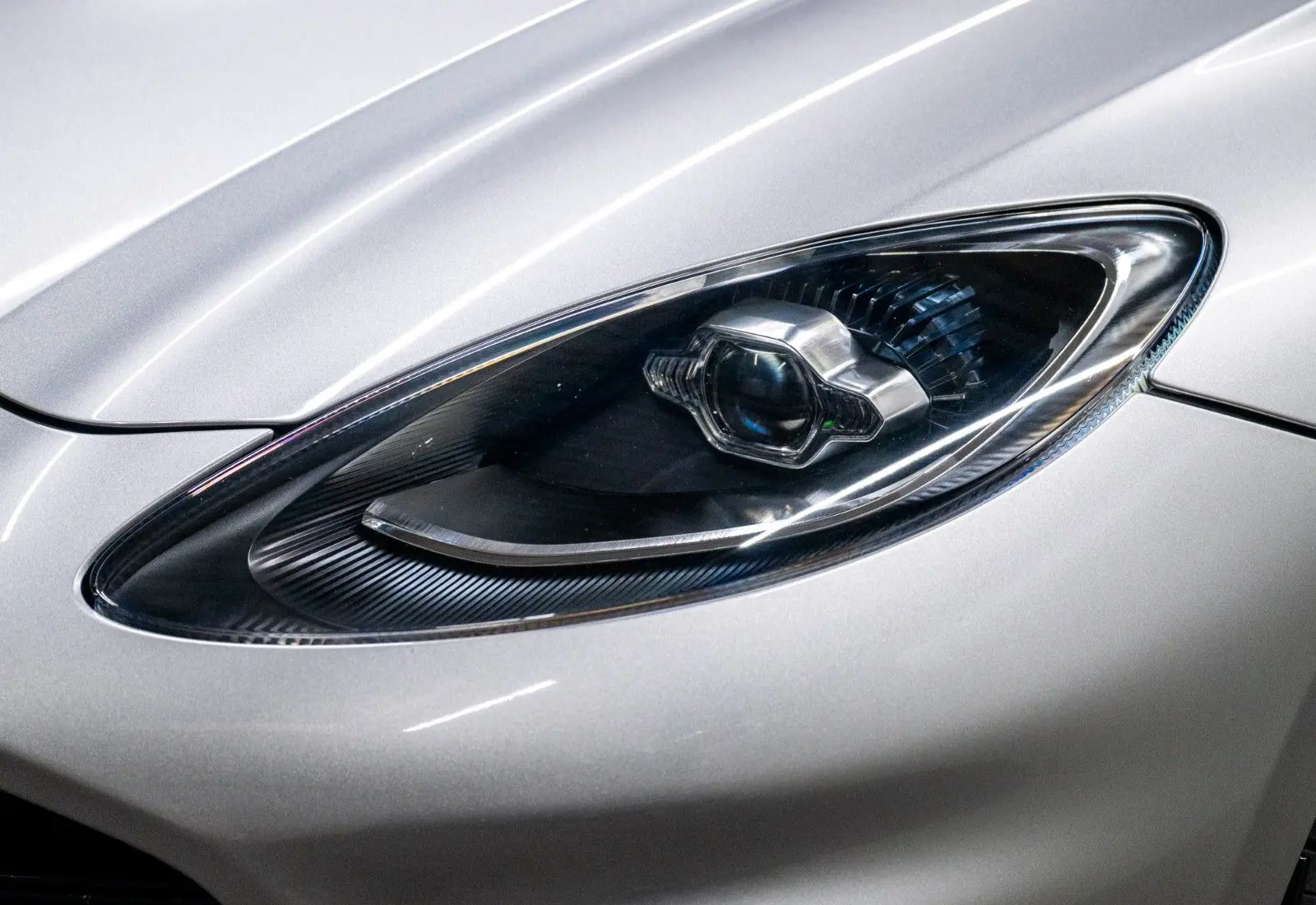 Aston Martin DBX 4.0 V8 707 * FACELIFT * ACC * 360 *  - 168145