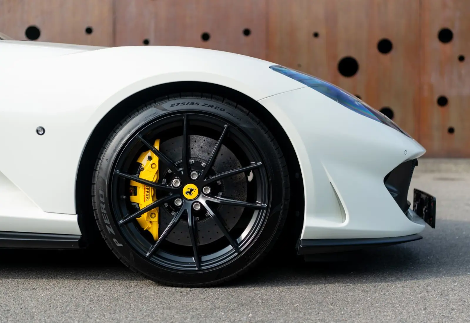 Ferrari 812 Superfast * CARBON * NEW SERVICE * WARRANTY 09/26 - 117823