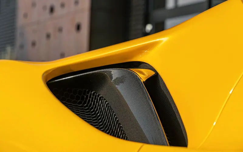 Ferrari SF90 Stradale * ATELIER * GIALLO TRIPLO * CARBON * TAILO - 138998