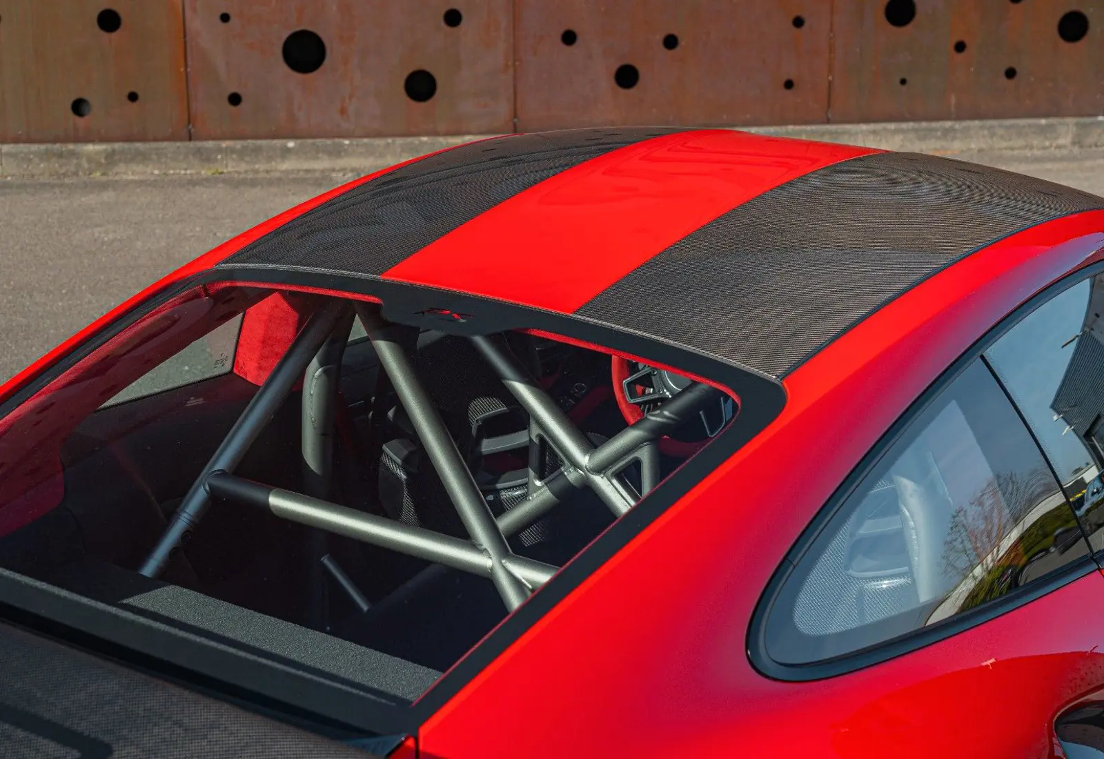 Porsche 911 GT2 RS * WEISSACH * 1.OWNER * ONLY 732KM * NEW - 135791