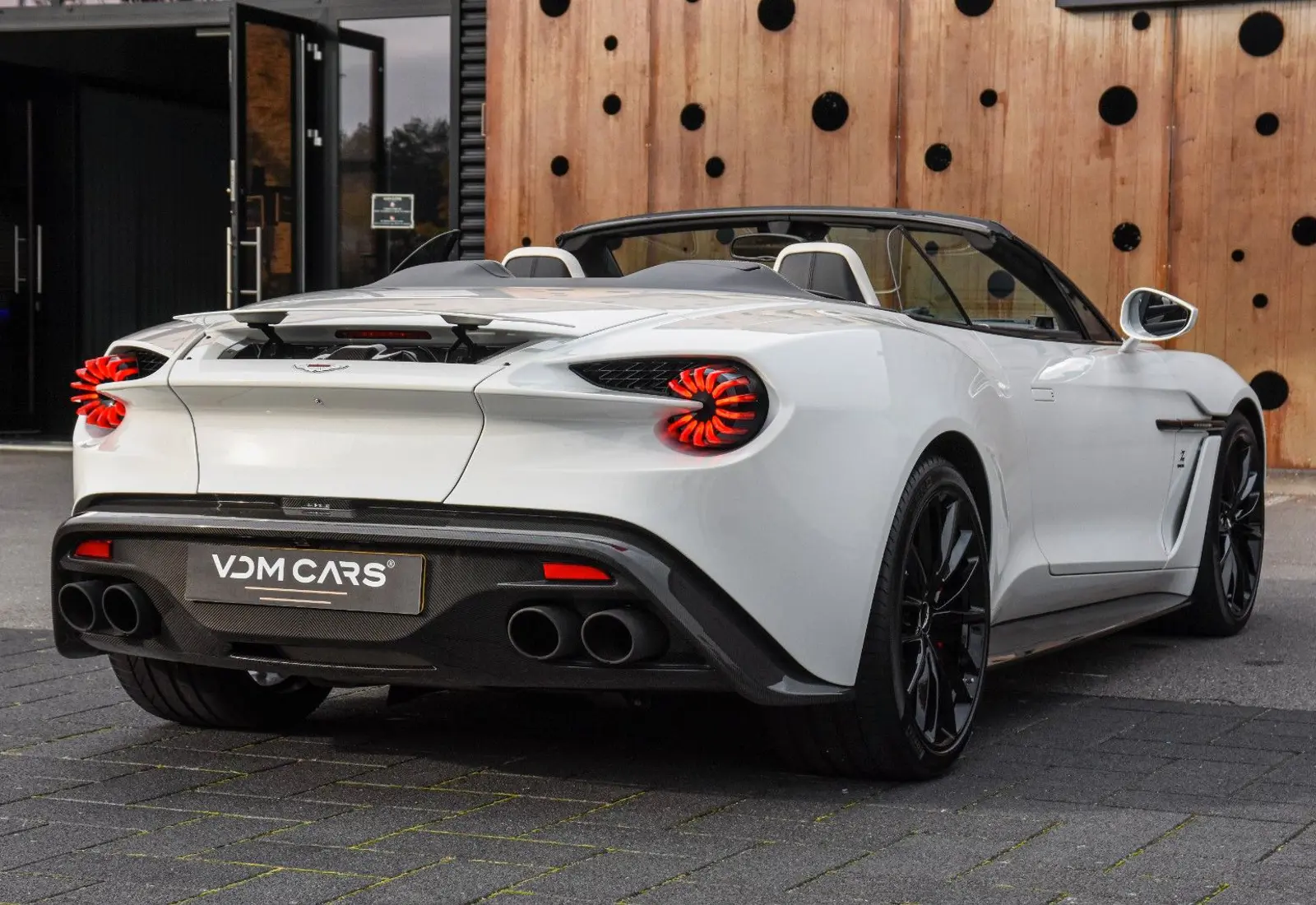 Aston Martin Vanquish Zagato Volante * 1 OF 99 * ONLY 7.000KM *  - 70266