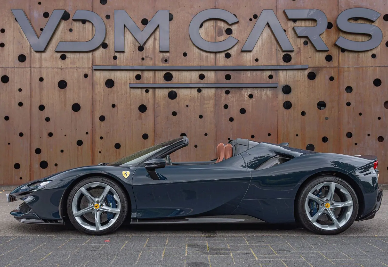 Ferrari SF90 Spider * CARBON(12x) * CARPLAY * LIFT * TWO-TONE *  - 110893