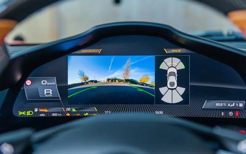 Ferrari 296 GTB * 1.HAND * CARBON * CARBON FELGEN * LIFT *  - 134467