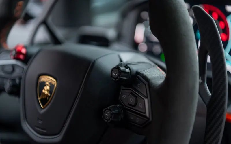 Lamborghini Revuelto * AD PERSONAM * CARBON * FULL ASSIST * SONUS *  - 131381