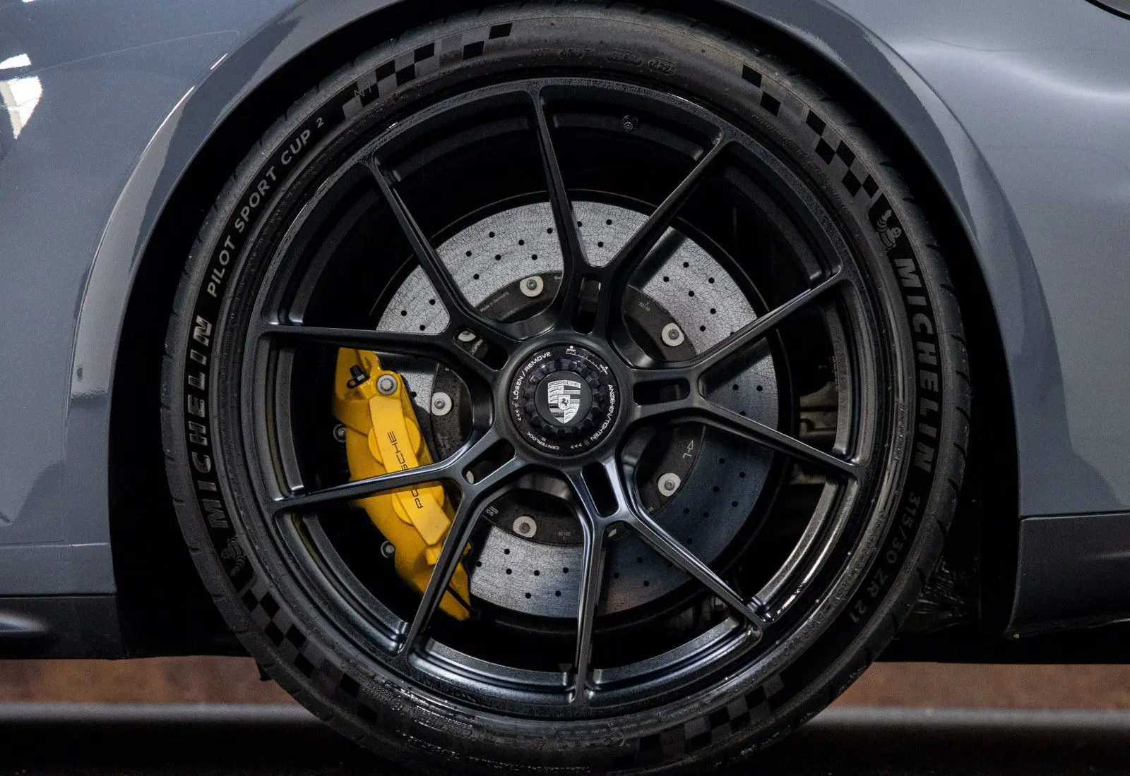 Porsche 992 GT3 Touring Paket * LIFT * PCCB * 18-weg * BOSE *  - 122100