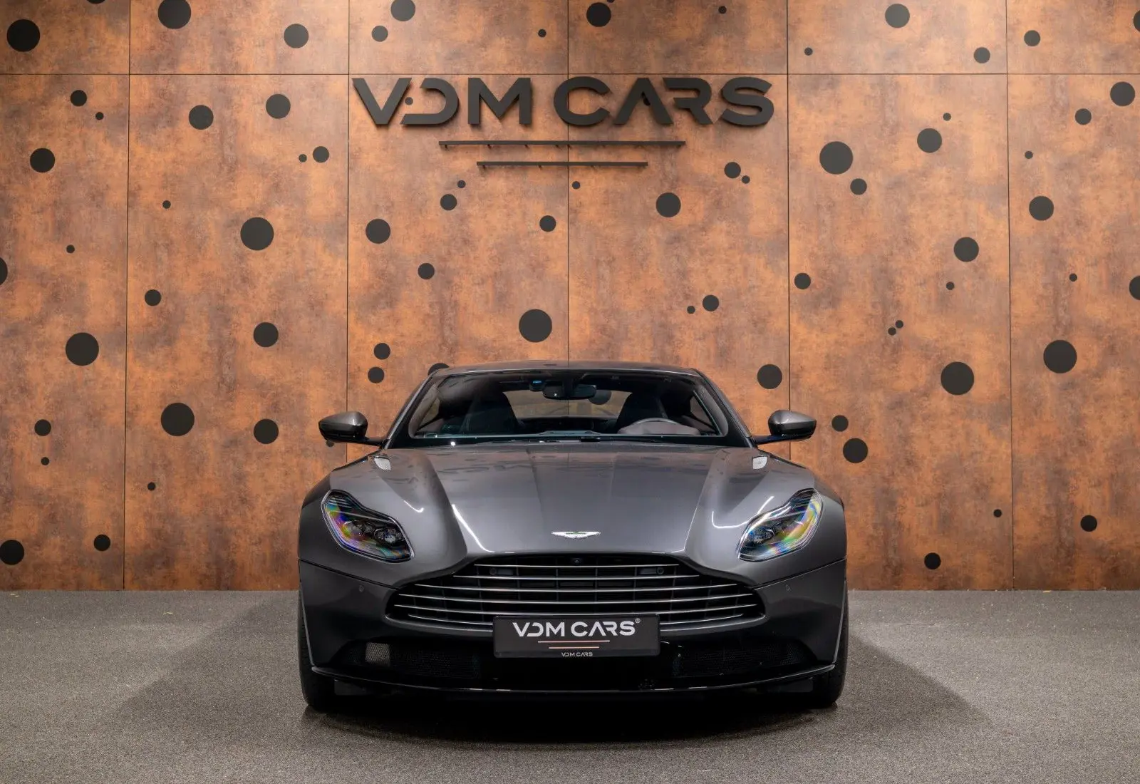 Aston Martin DB11 4.0 V8 * 9.564 km * INSPEKTION NEU * B&amp;O * 360 *  - 168057