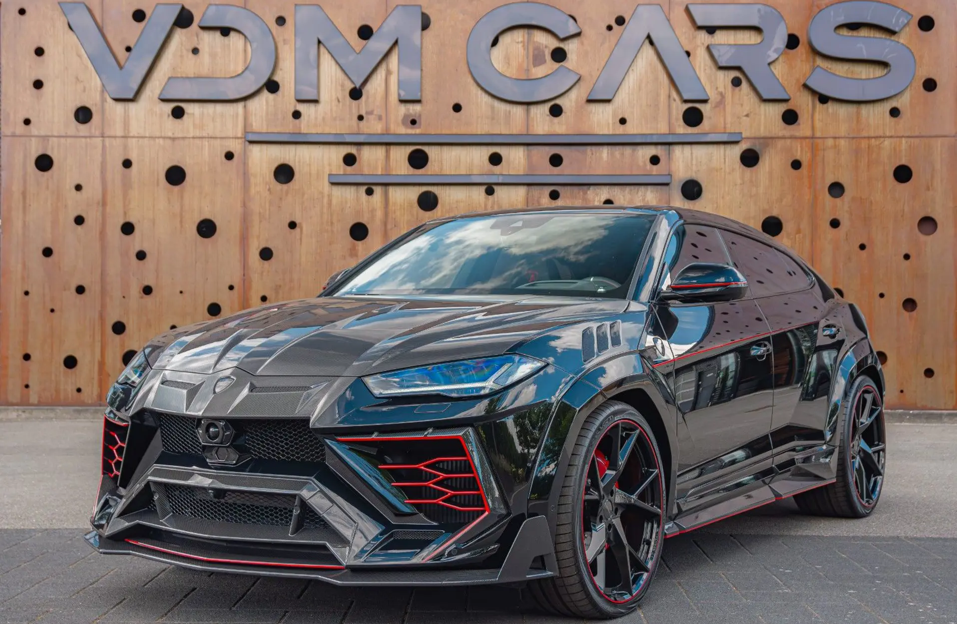 Lamborghini - Urus - 70353